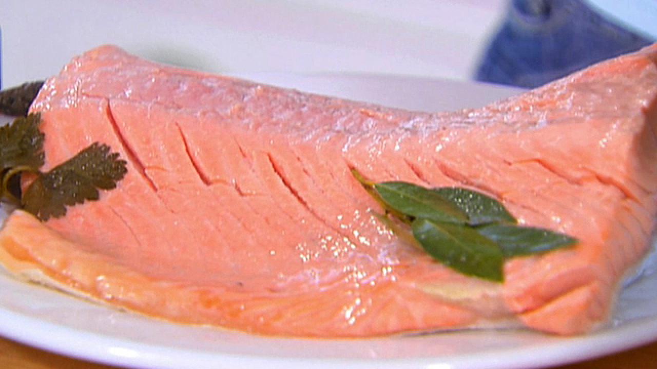 Poached Salmon With Tzatziki