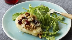 Roasted Pears With Blue Cheese