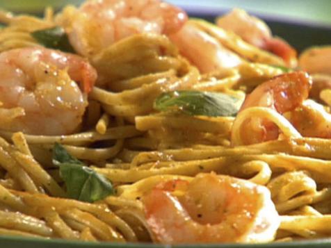 Linguini With Shrimp and Pesto