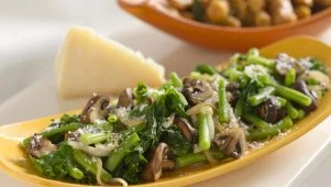 Spicy Parm Green Beans & Kale