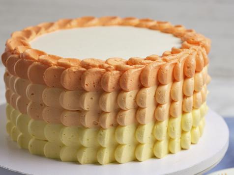 The Art of Piping on Cakes