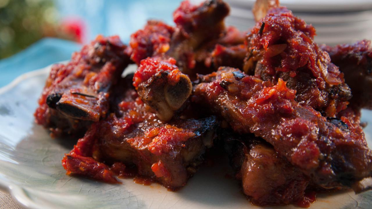 Pork Ribs with Tomato Glaze