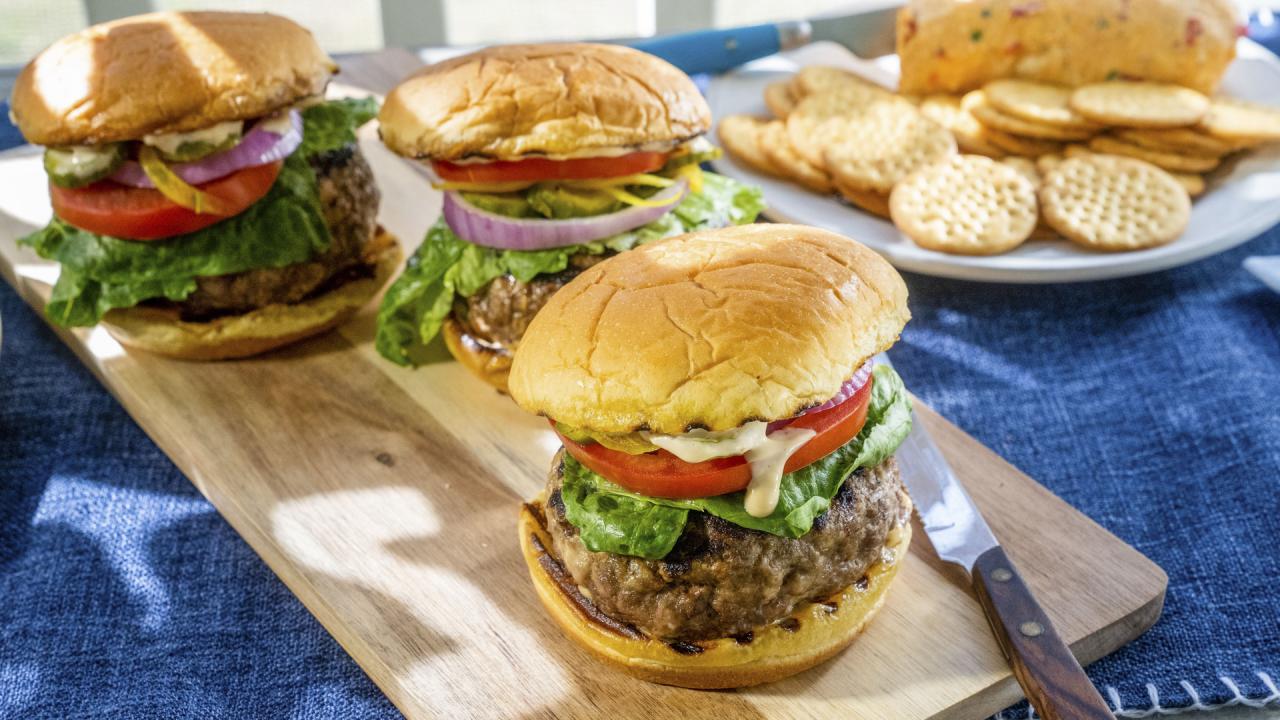 Kardea's Pimento Cheeseburger