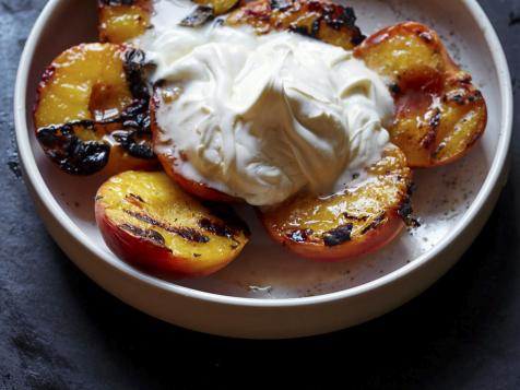 Grilled Peaches with Creme Fra