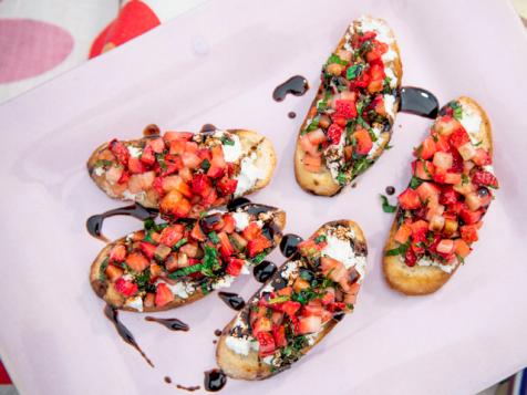 Strawberry Ricotta Bruschetta