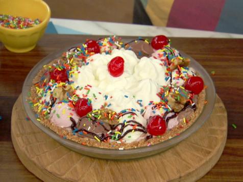 Grilled Banana Split Pie