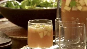 Mulled Apple Cider Cocktail