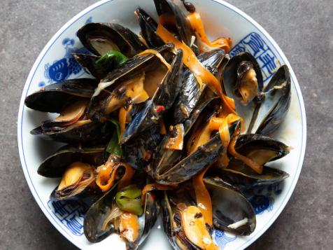 Chinese Wok-Tossed Mussels