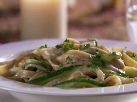 Low-Fat Fettuccini Alfredo