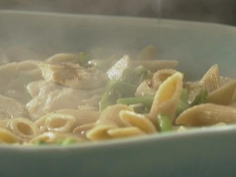 Whole-Wheat Penne with Turkey and Asparagus