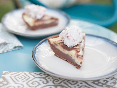 Chocolate and Vanilla Pudding Swirl Pie