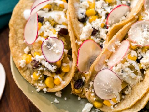 Green Chicken Chile Tacos