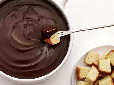 Creamy Chocolate Fondue