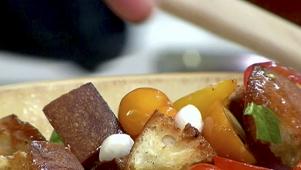 Tomato & Garlic Crouton Salad