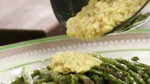 Scrambled Eggs Over Asparagus