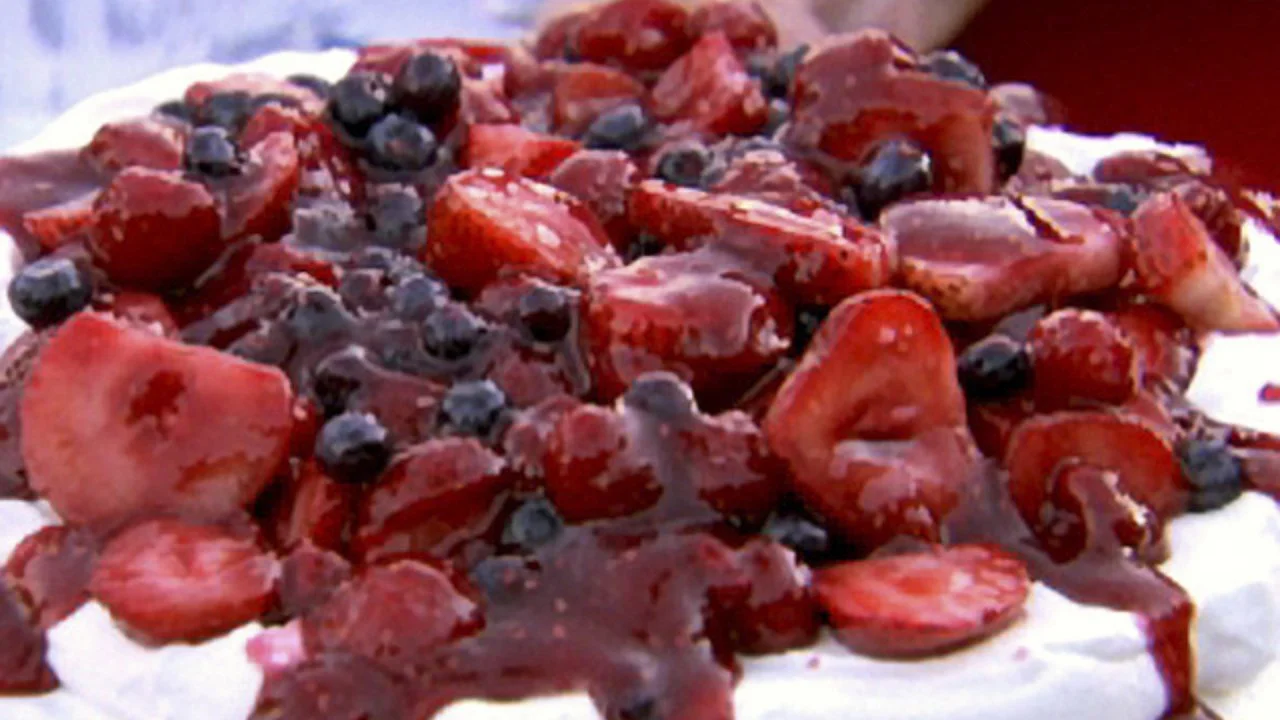 Mixed Berry Pavlova