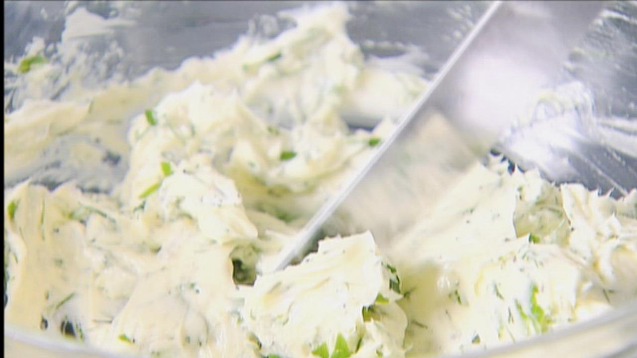 Radishes With Butter and Salt
