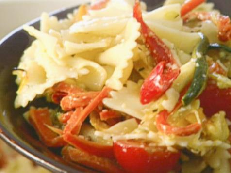 Make Giada's Vegetarian Pasta Primavera