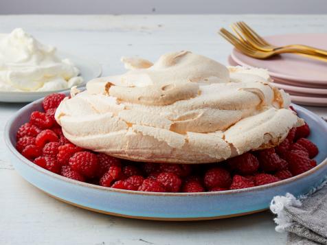 Pavlova with Fresh Raspberries
