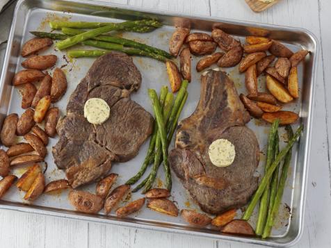 Rib-Eye and Paprika Potatoes