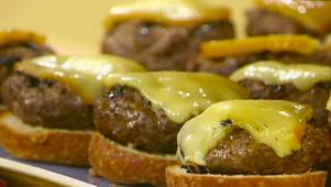 Mini Chipotle Beef Burgers