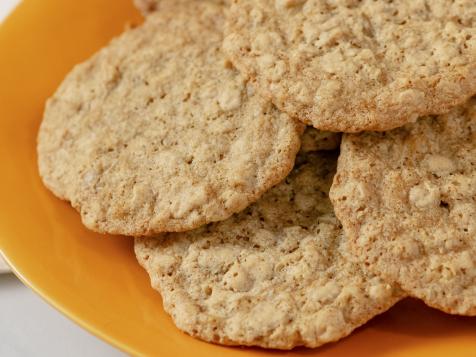 Chewy Oatmeal Cookies