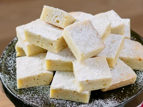 Eggnog Cookie Bars
