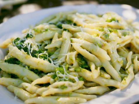 Jamie's Pesto Pasta Dish