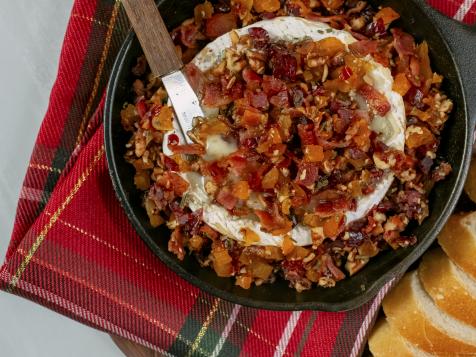 Baked Brie with Bacon Crumble