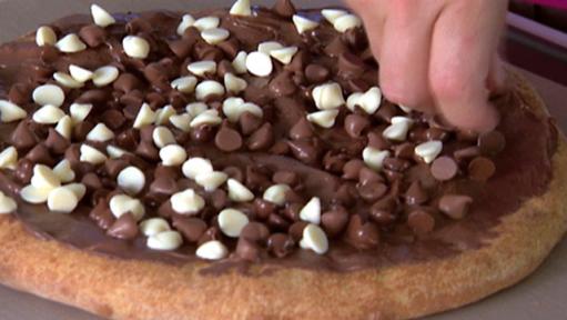 Chocolate Pizza Recipe | Giada De Laurentiis | Food Network