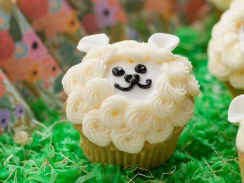Llama Cupcakes