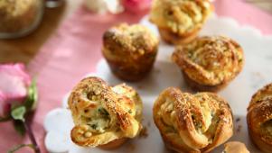 Cheesy Garlic Babka Muffins