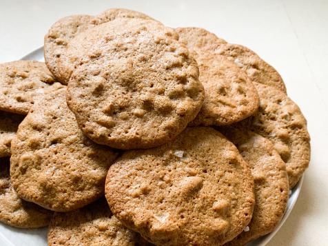 Chewy Maple Pecan Cookies