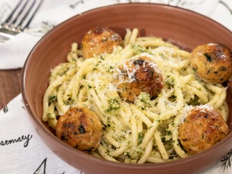 Bucatini with Cashew Pesto
