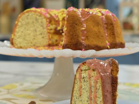 Lemon Poppy Seed Bundt Cake