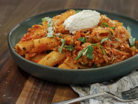 Chicken Bolognese and Rigatoni