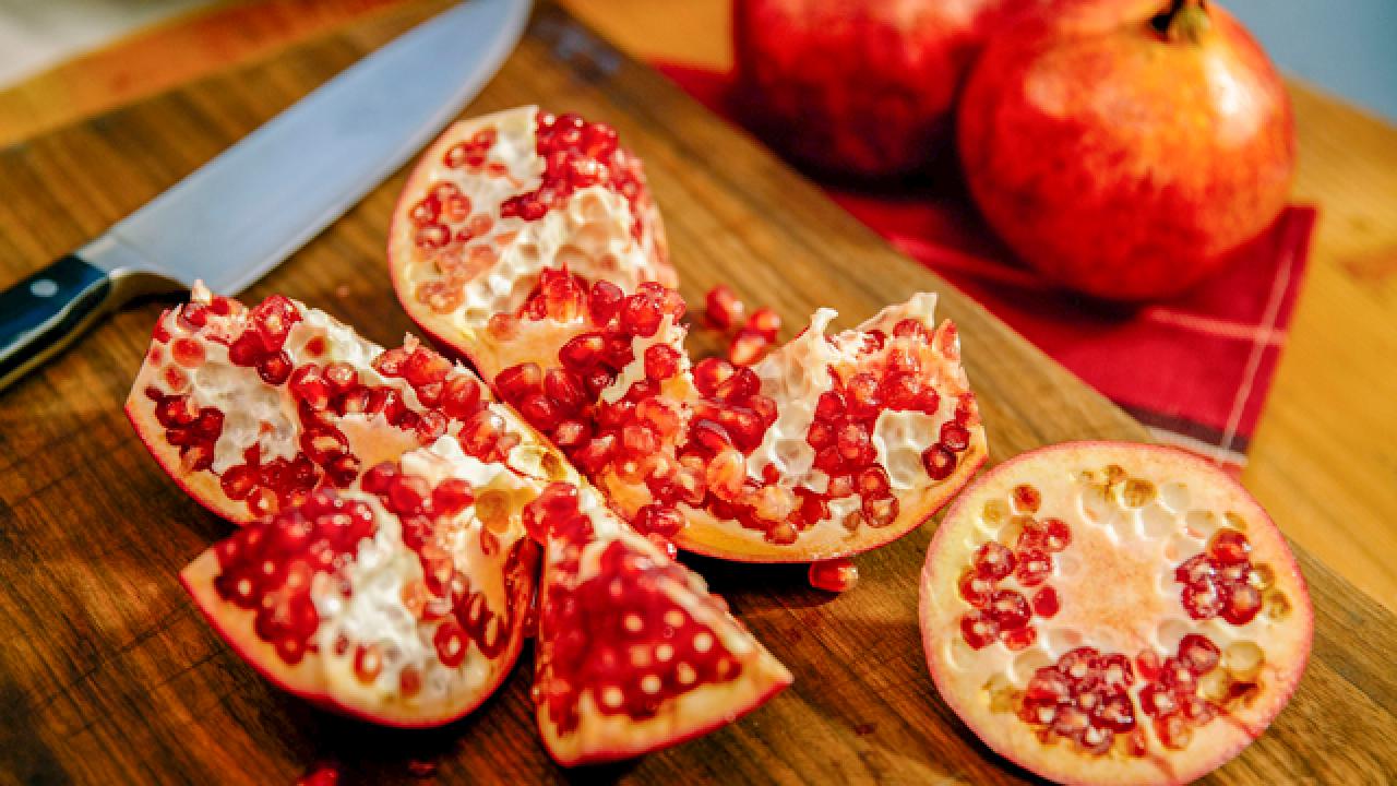 The Right Way to Cut a Pomegranate
