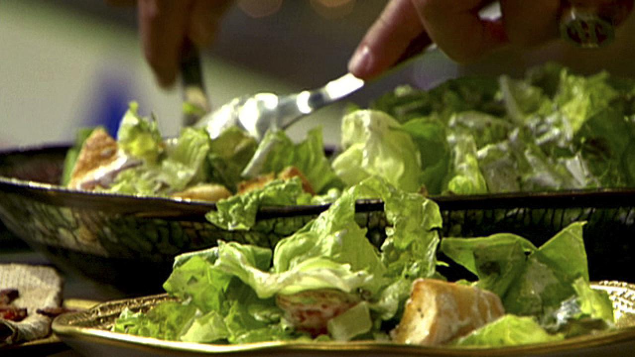 Salad With Ranch and Croutons