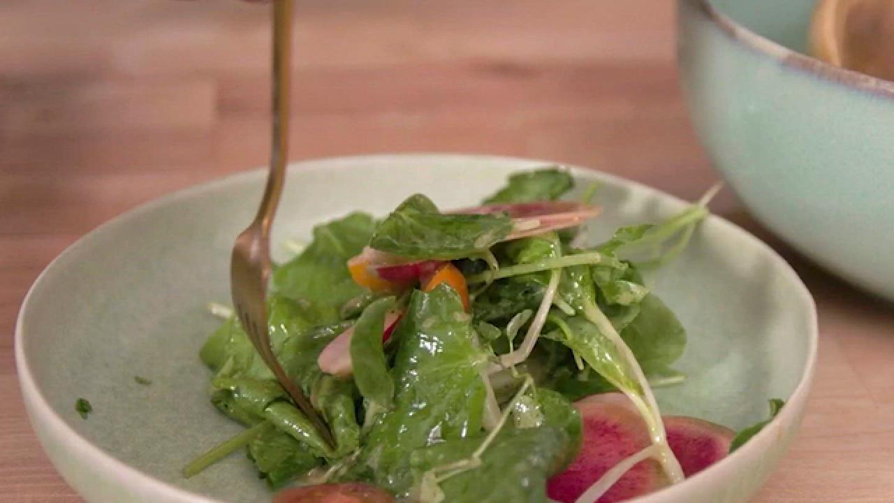 How to Make Salad Dressing