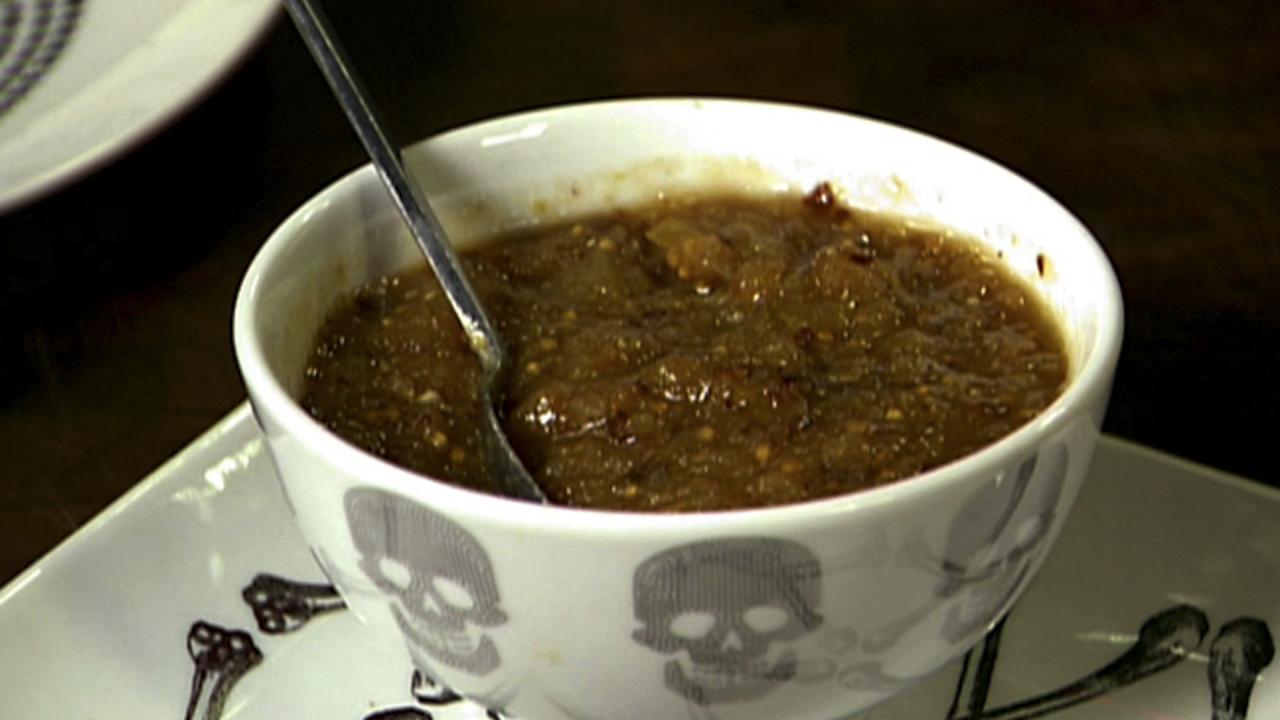 Green Tomato Chutney Dog
