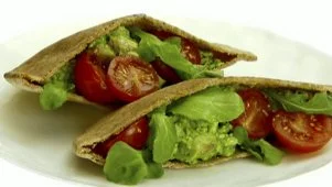 Chicken & Arugula Pita Pockets