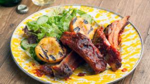 Ribs With Peach BBQ Sauce