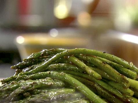 Asparagus With Rhubarb Vinegar
