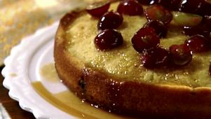 Warm Olive Oil Grape Cake