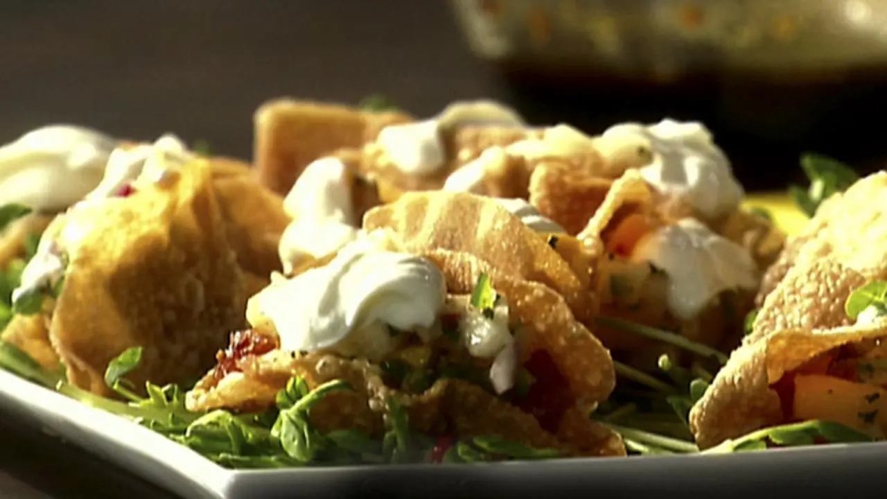 Johnny Garlic's Ahi Won Tacos