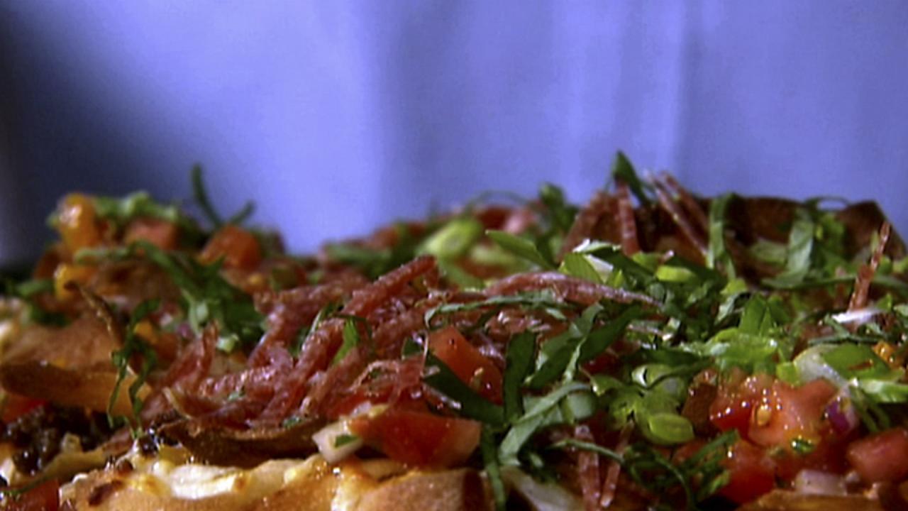 Guy-talian Nachos