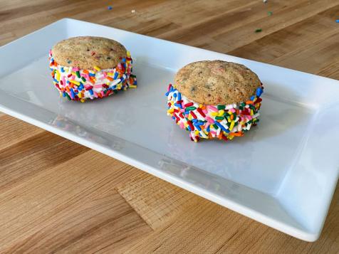Snickerdoodle Sandwich