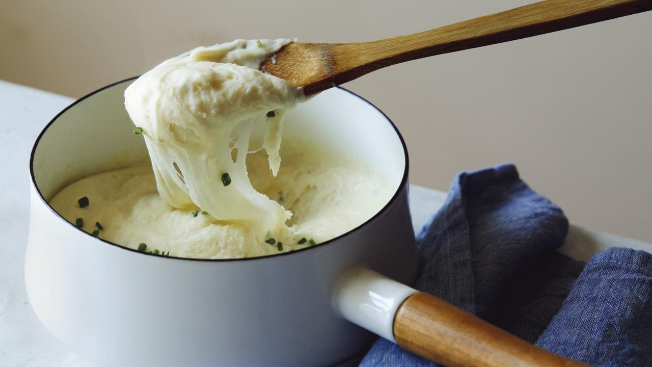 Aligot-Style Potatoes with Roasted Garlic