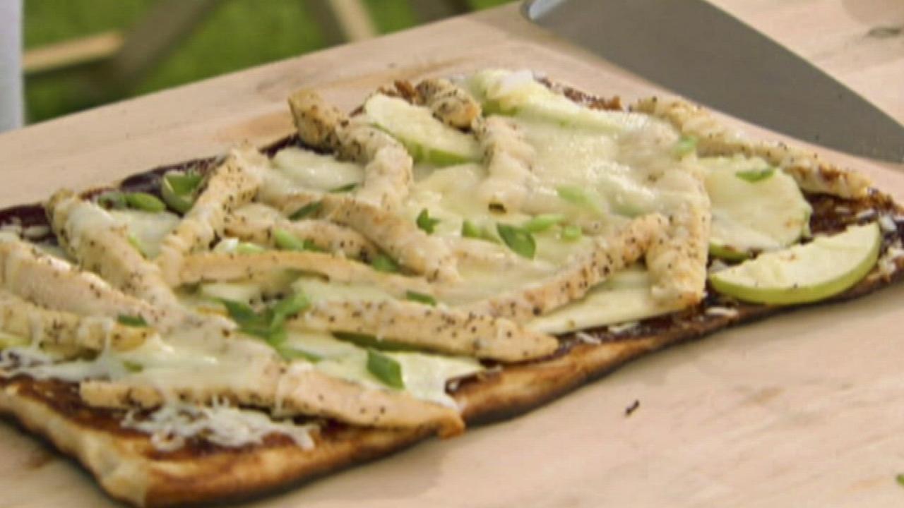 BBQ Chicken Pizza With Apple
