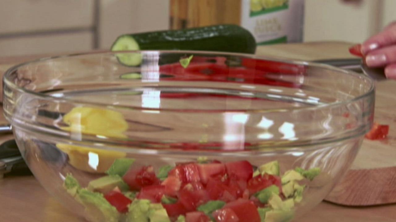 Cucumber-Tomato Salad Ole!